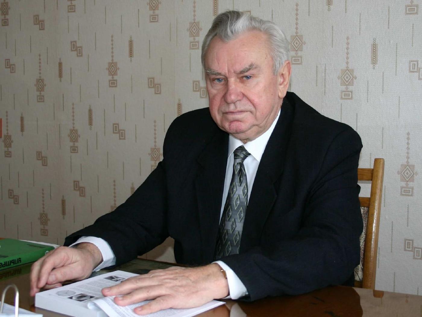 Владимиру Владимировичу Клубовичу – 85 лет.  Прекрасная вершина, позволяющая оценить пройденный путь!